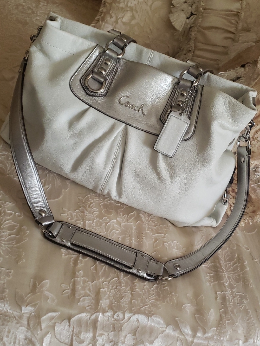 NWOT, Vintage & Gorgeous Coach Leather Handbag